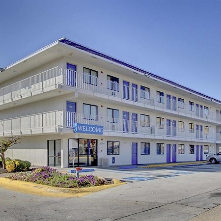 Motel 6-Capitol Heights, Md - Washington Largo Bagian luar foto