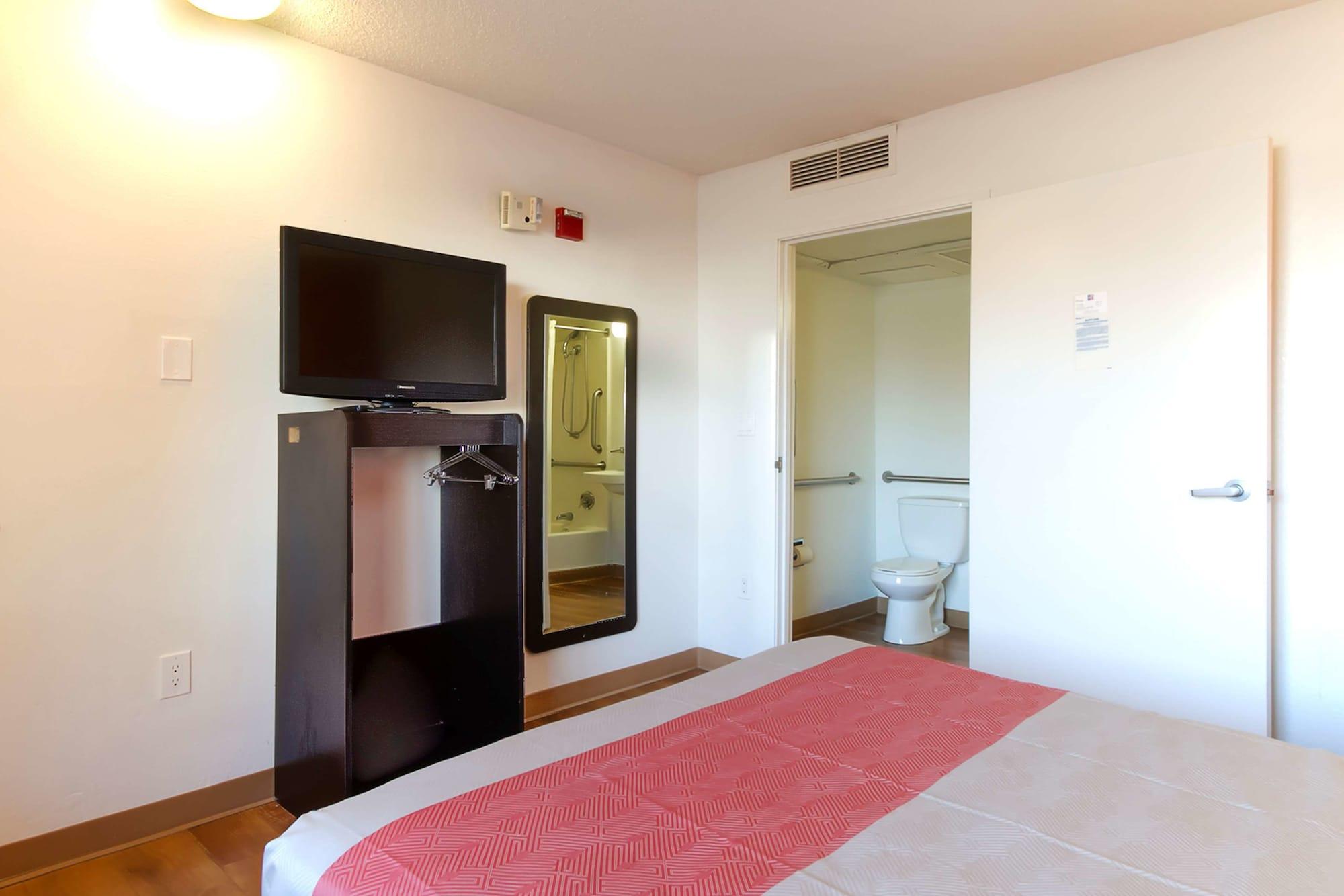 Motel 6-Capitol Heights, Md - Washington Largo Bagian luar foto