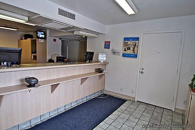 Motel 6-Capitol Heights, Md - Washington Largo Bagian luar foto