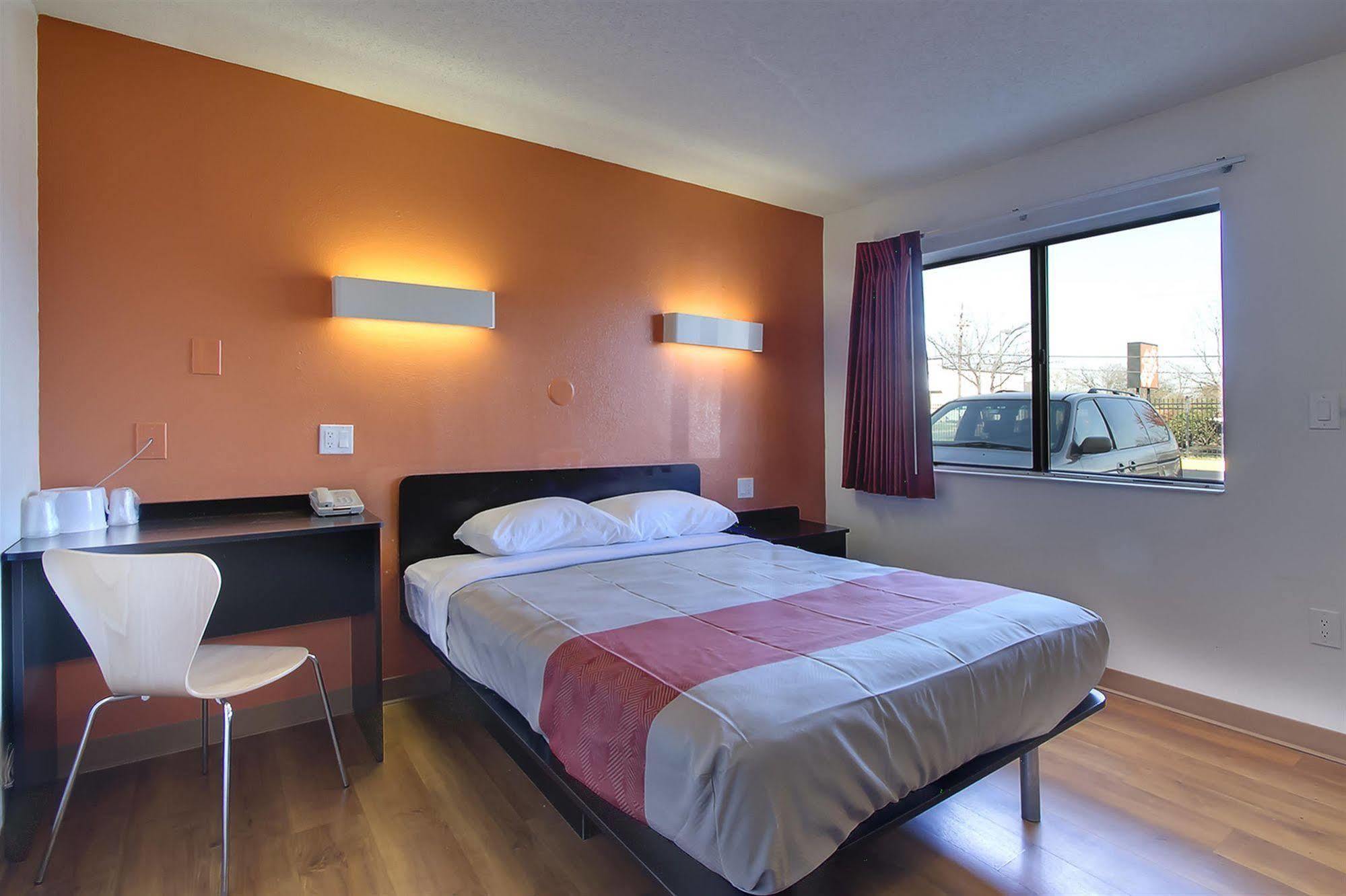 Motel 6-Capitol Heights, Md - Washington Largo Bagian luar foto